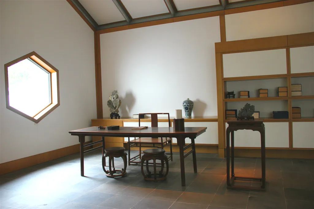 明式书斋—兼具知性与美感的生活世界(图1) 640.jpg