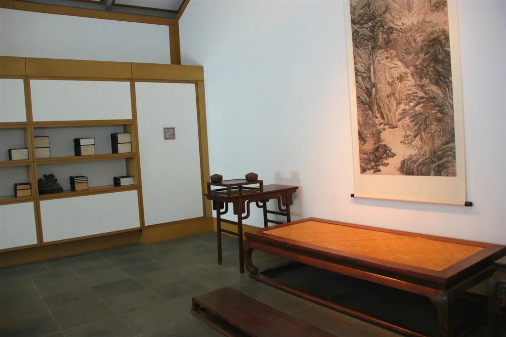 明式书斋—兼具知性与美感的生活世界(图2) 640 (1).jpg